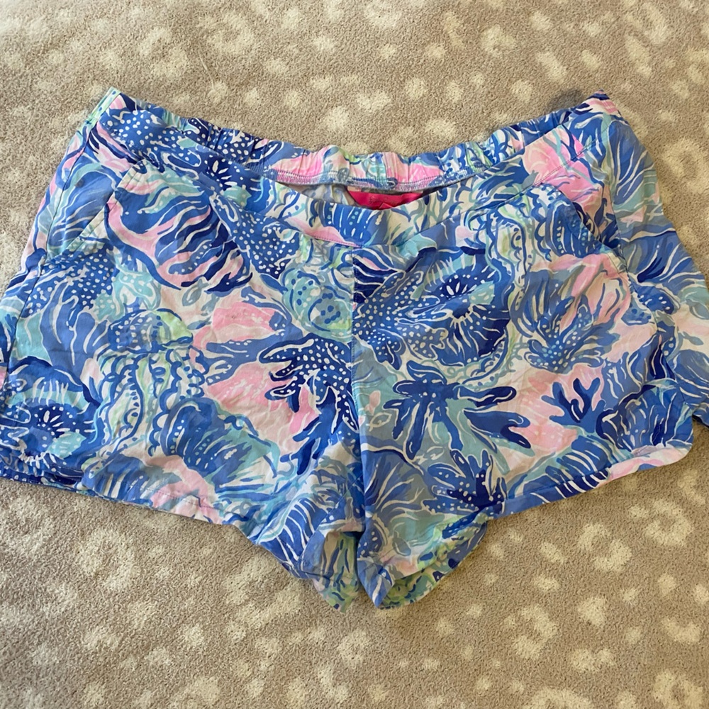 Pull on Lilly shorts.